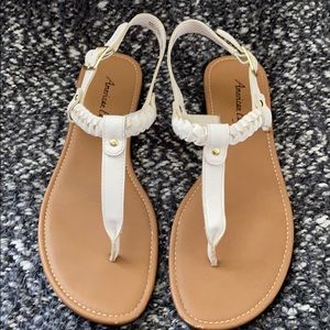 American eagle women’s sandals